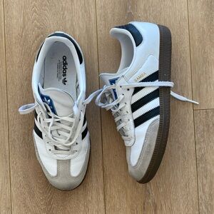 ADIDAS White Leather Samba Sneakers Kids 6/ Women’s 8